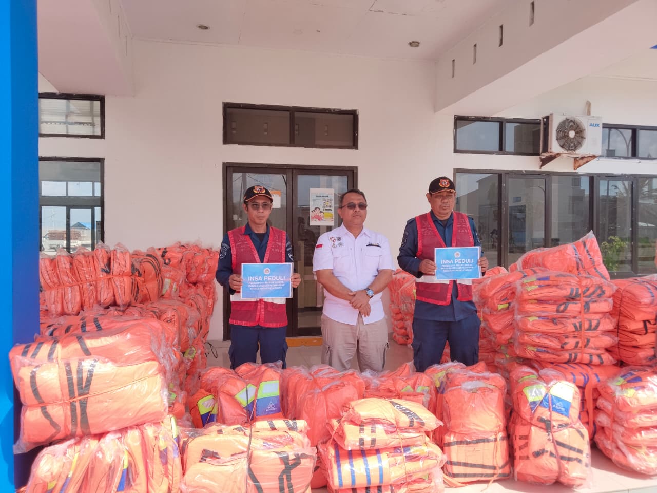 Terima Kasih INSA bantuan 500 Lifejacket telah kami terima
