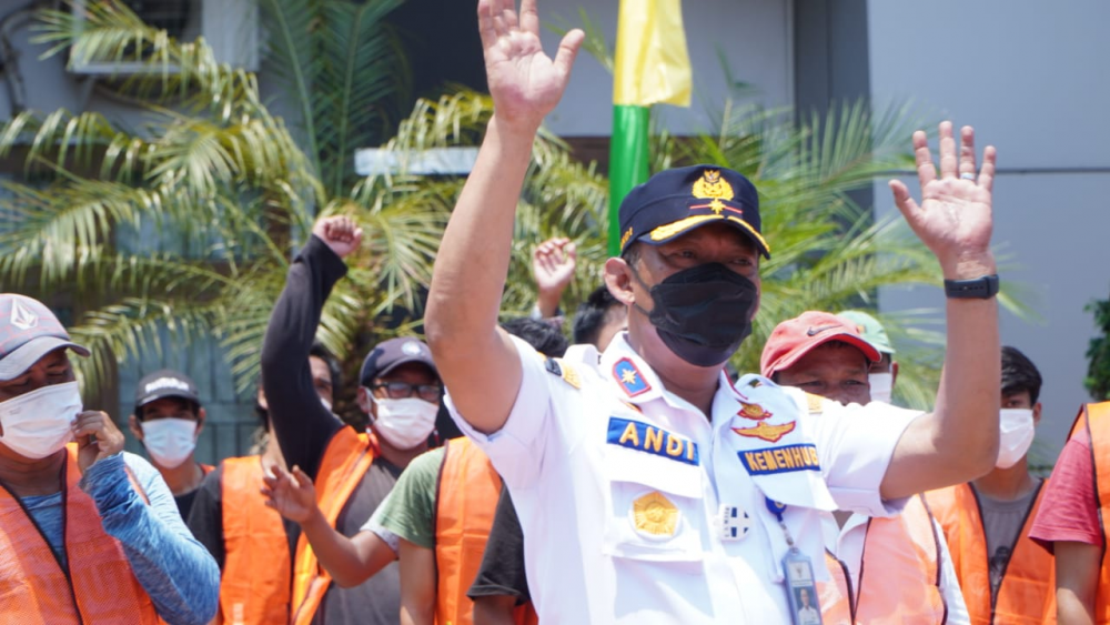 TINGKATKAN KEAMANAN DAN KESEHATAN LINGKUNGAN KERJA, KEMENHUB GELAR PADAT KARYA DI UPT DITJEN HUBLA WILAYAH JAKARTA