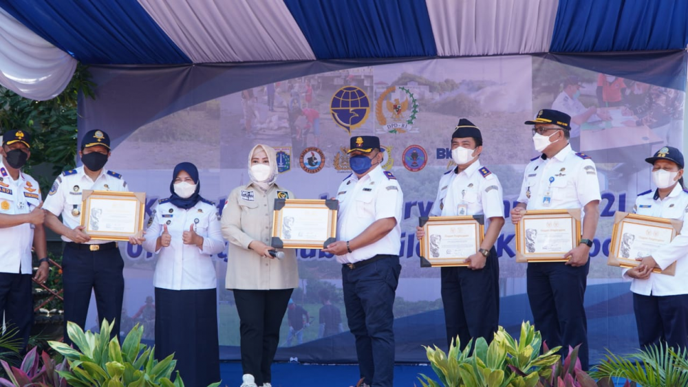 TINGKATKAN KEAMANAN DAN KESEHATAN LINGKUNGAN KERJA, KEMENHUB GELAR PADAT KARYA DI UPT DITJEN HUBLA WILAYAH JAKARTA