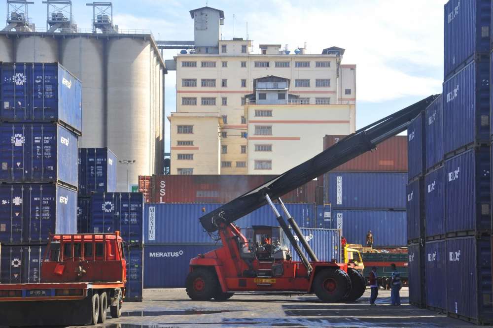 ATASI HAMBATAN DISTRIBUSI LOGISTIK DAN EKSPOR, KEMENHUB WACANAKAN INDONESIAN SEA