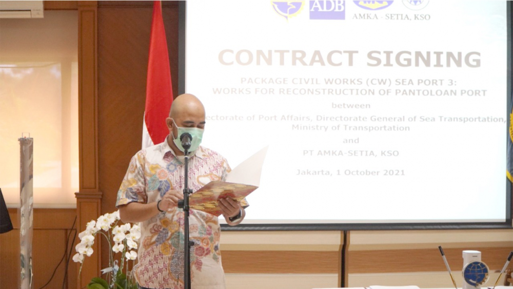 LANJUTKAN PROGRAM REHABILITASI PELABUHAN-PELABUHAN DI TELUK PALU, KEMENHUB TANDATANGANI KONTRAK PACKAGE CIVIL WORK SEA PORT 3