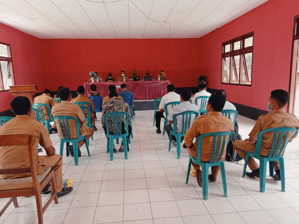 Kegiatan Evaluasi Tim Penanganan Covid-19 di Kecamatan Bacan Timur