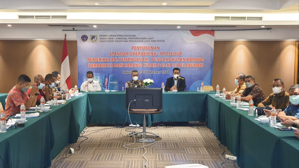MINIMALISIR RESIKO, KEMENHUB SUSUN SOP PEMERIKSAAN PENANGANAN PENGANGKUTAN BARANG BERBAHAYA DAN CURAH PADAT DI PELABUHAN