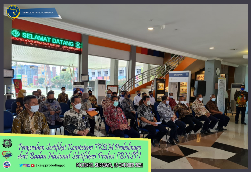 Penyerahan Sertifikat Keahlian TKBM Probolinggo dari BNSP