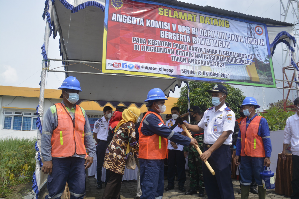 KEMENHUB KEMBALI GELAR PROGRAM PADAT KARYA DI CILACAP JAWA TENGAH