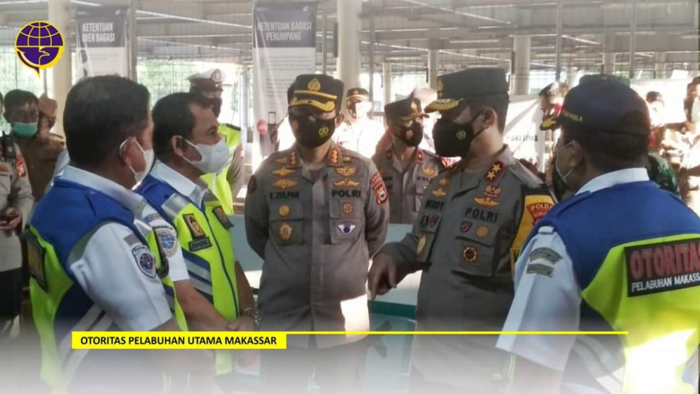 Makassar, 10 Mei 2021-- Posko Pengendalian Transportasi Laut (P3KL) Idul Fitri tahun 2021 Pelabuhan Makassar menerima kunjungan dari Kapolda Sulsel, Irjen. Pol. Drs. H. Merdisyam, M.Si