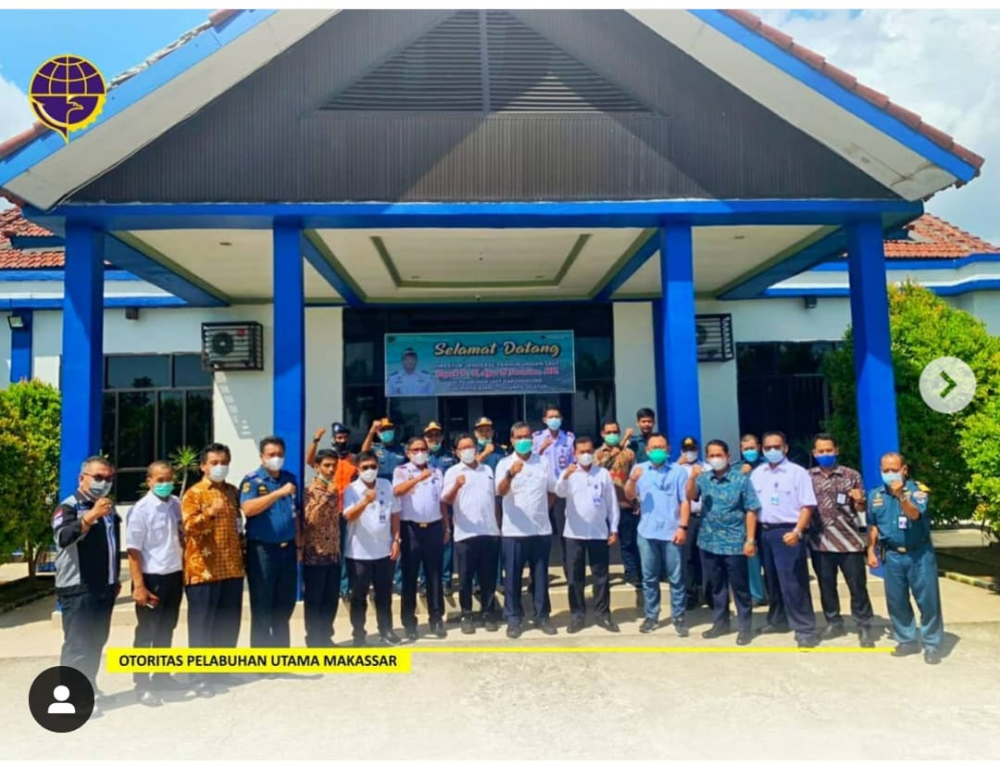 Kepala Kantor Otoritas Pelabuhan Utama Makassar, Bambang Gunawan mendampingi Direktur Jenderal Perhubungan Laut, Agus Purnomo melakukan kunjungan kerja yaitu peninjauan ke kantor UPP Garongkong dan UPP Maccini Baji. Di kedua lokasi tersebut, Ia meninjau k