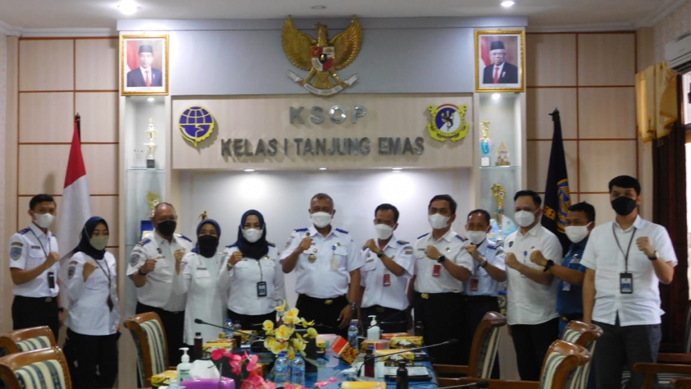 TINGKATKAN PELAYANAN PUBLIK, KSOP TANJUNG EMAS DORONG PROGRAM "BUKU PELAUT GOES TO CAMPUS"