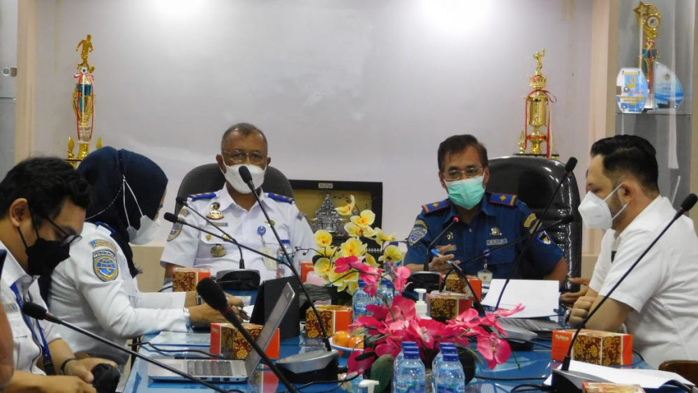 TINGKATKAN PELAYANAN PUBLIK, KSOP TANJUNG EMAS DORONG PROGRAM "BUKU PELAUT GOES TO CAMPUS"