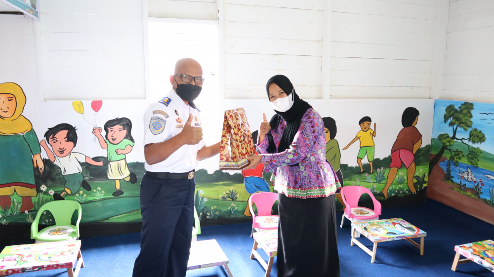 KSOP Kelas IV Sukamara Melakukan Kunjangan Pembinaan Program Sudut Baca Oleh DWP KSOP Sukamara