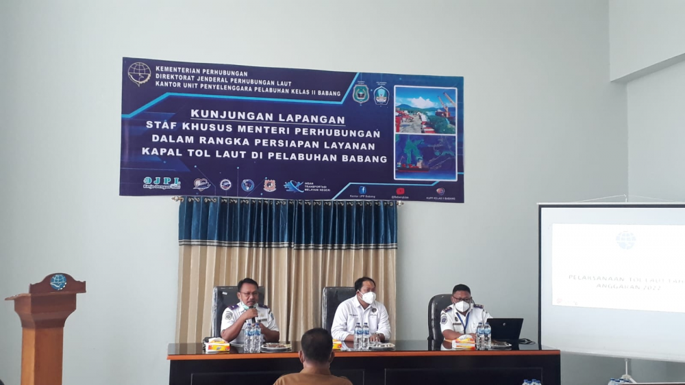 KUNJUNGAN LAPANGAN STAF KHUSUS MENTERI PERHUBUNGAN DALAM RANGKA PERSIAPAN LAYANAN TOL LAUT DI PELABUHAN