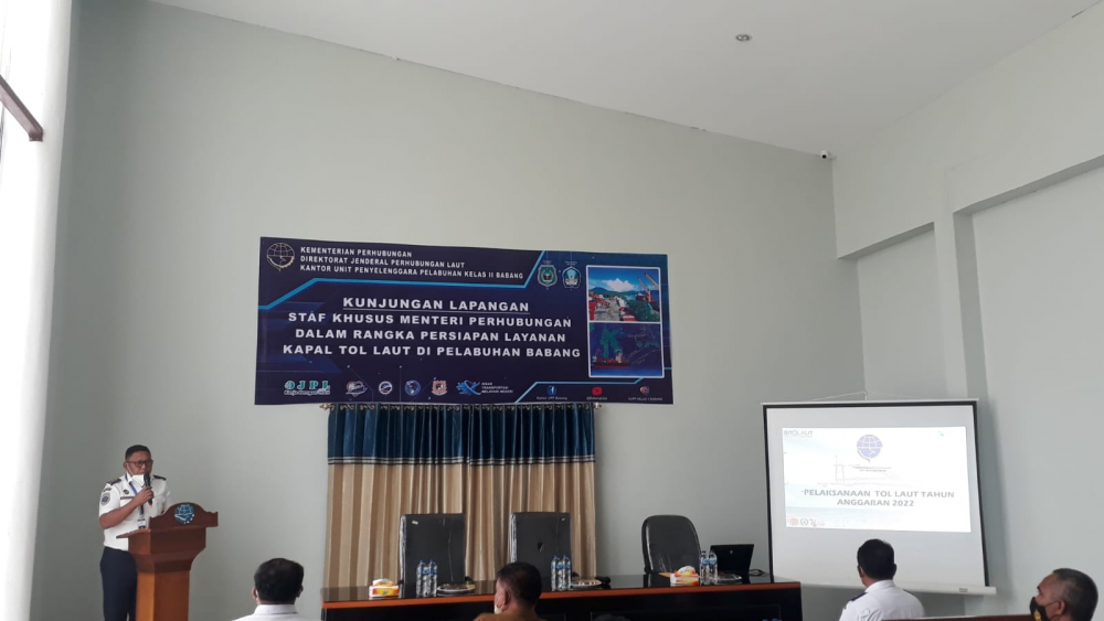 KUNJUNGAN LAPANGAN STAF KHUSUS MENTERI PERHUBUNGAN DALAM RANGKA PERSIAPAN LAYANAN TOL LAUT DI PELABUHAN