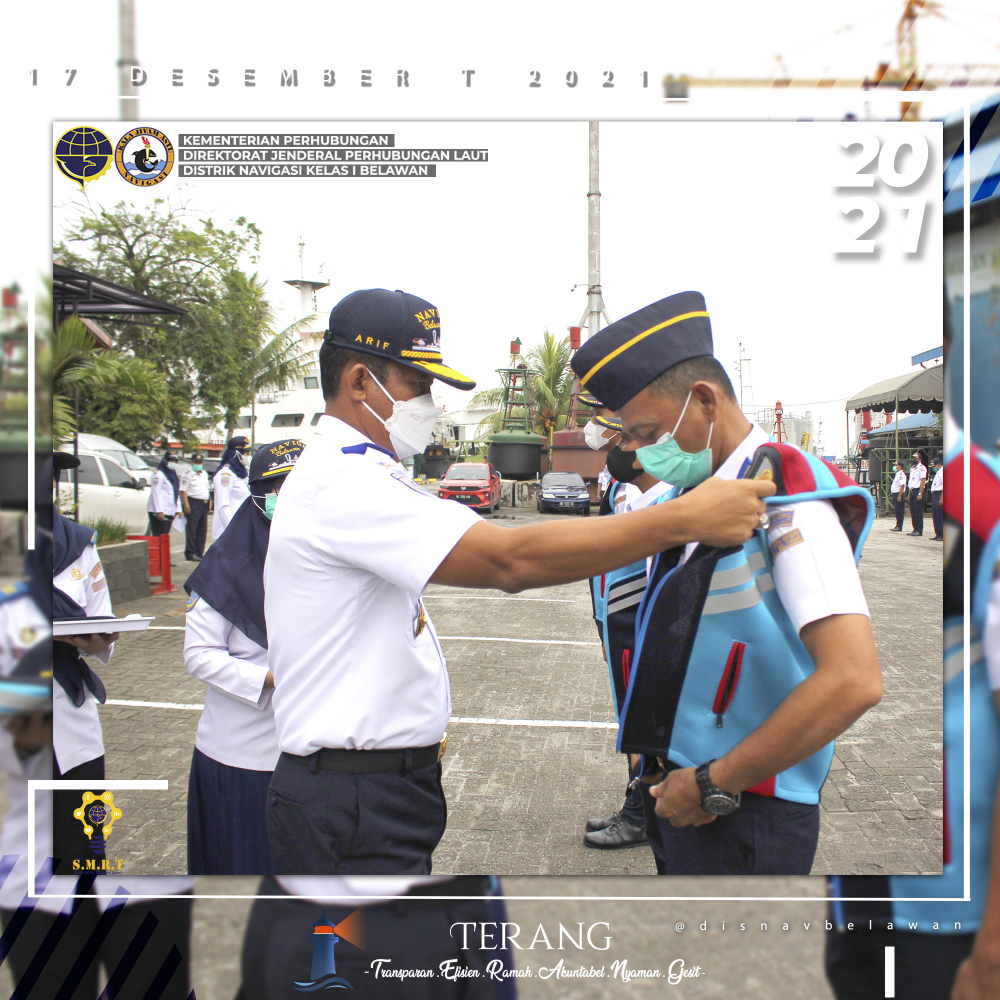 DISTRIK NAVIGASI KELAS I BELAWAN GELAR APEL SIAGA PASTIKAN KESIAPAN PETUGAS JAGA POSKO ANGKUTAN LAUT DALAM RANGKA NATAL 2021 DAN TAHUN BARU TAHUN 2022