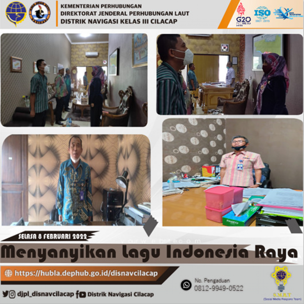 Menyanyikan Lagu Kebangsaan Indonesia Raya