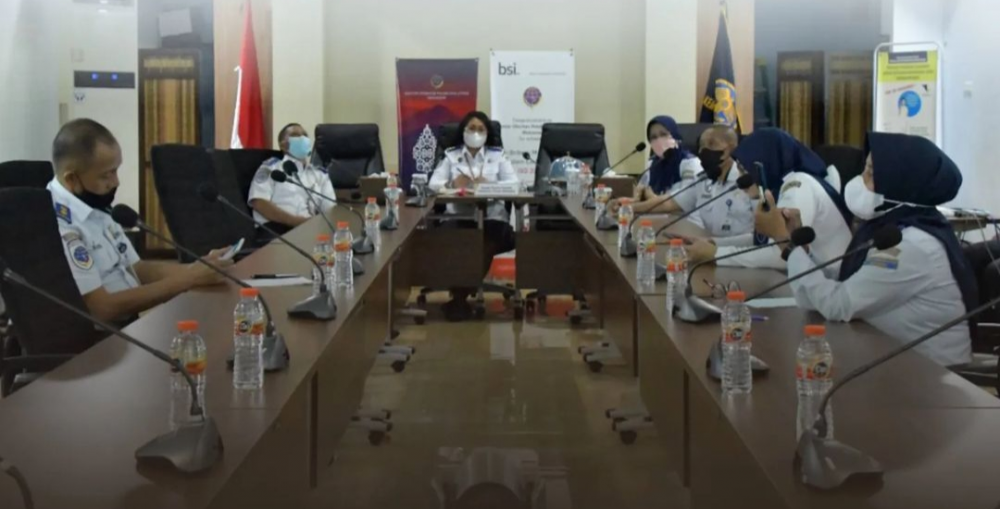 Plh. Kepala Kantor Otoritas Pelabuhan Utama Makassar, Adriana M Lambe beserta Kabid Perencanaan & Pembangunan, Ghoefron Koerniawan & Pejabat Struktural mengikuti Rapat Dengar Pendapat Komisi V DPR RI
