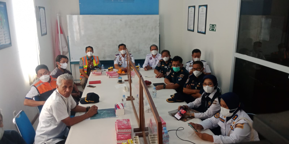Kunjungan Kerja Progres Pembangunan Rel Kereta Api Terintegrasi Dengan Pelabuhan Garongkong Barru Bersama Balai Pengelola Kereta Api SulSel