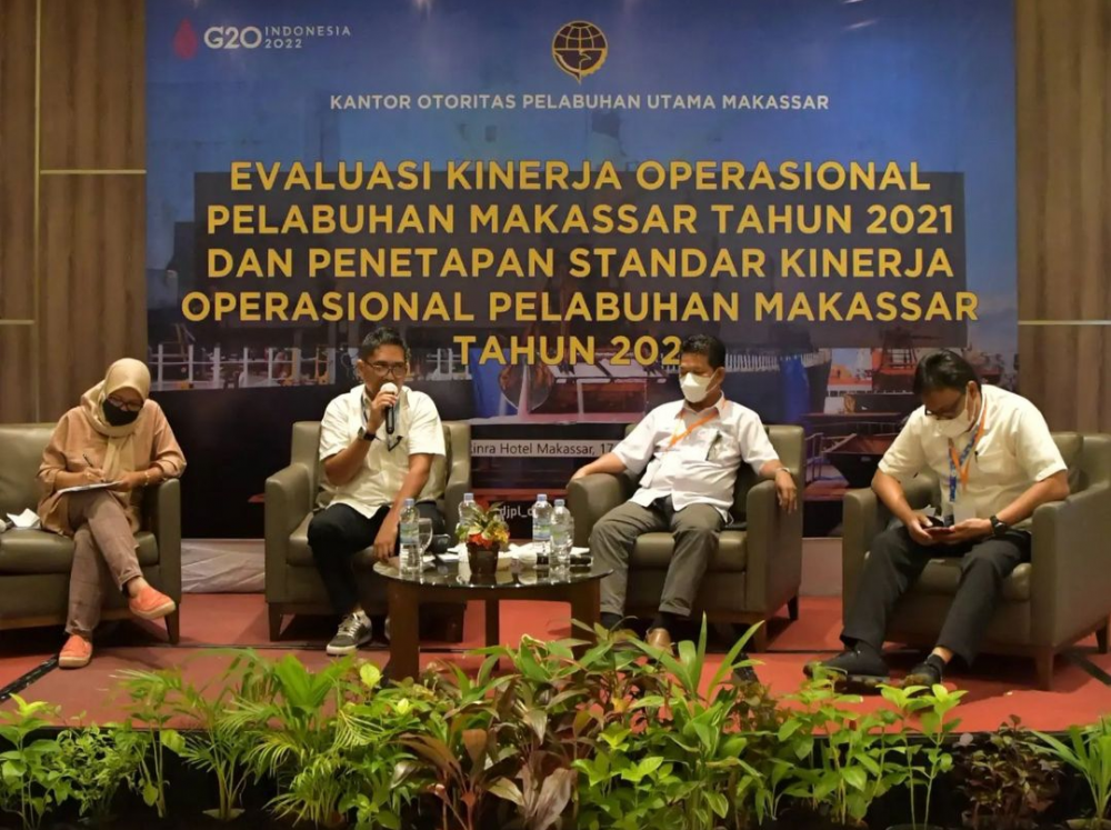 Kegiatan Evaluasi Kinerja Operasional Pelabuhan Makassar Tahun 2021 Dan Penetapan Standar Kinerja Operasional Pelabuhan Makassar Tahun 2022 Di Hotel Rinra, Makassar