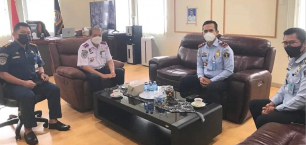 Kepala Kantor Otoritas Pelabuhan Utama Makassar Menerima kunjungan silaturahmi dari Kepala Kantor Imigrasi Kelas I TPI Makassar