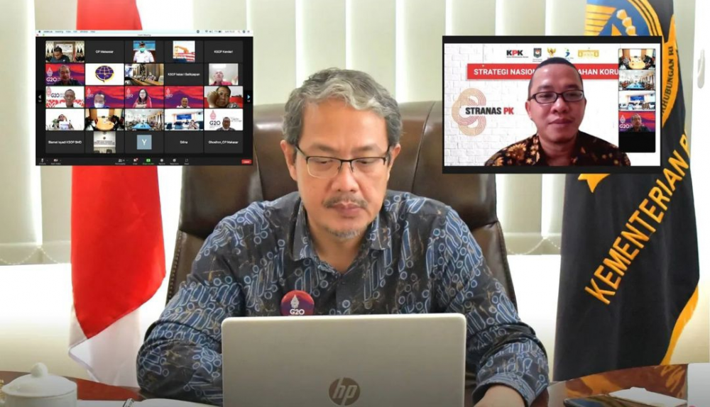Kepala Kantor Otoritas Pelabuhan Utama Makassar Beserta Jajarannya Mengikuti Rapat Stranas PK Terkait Aksi Di 10 Pelabuhan Lewat Virtual Zoom Meeting