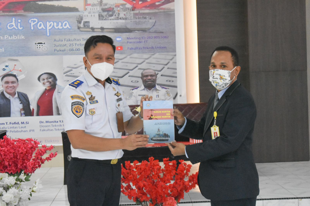 LEWAT KULIAH UMUM, KEMENHUB KENALKAN TOL LAUT PADA MAHASISWA DI PAPUA