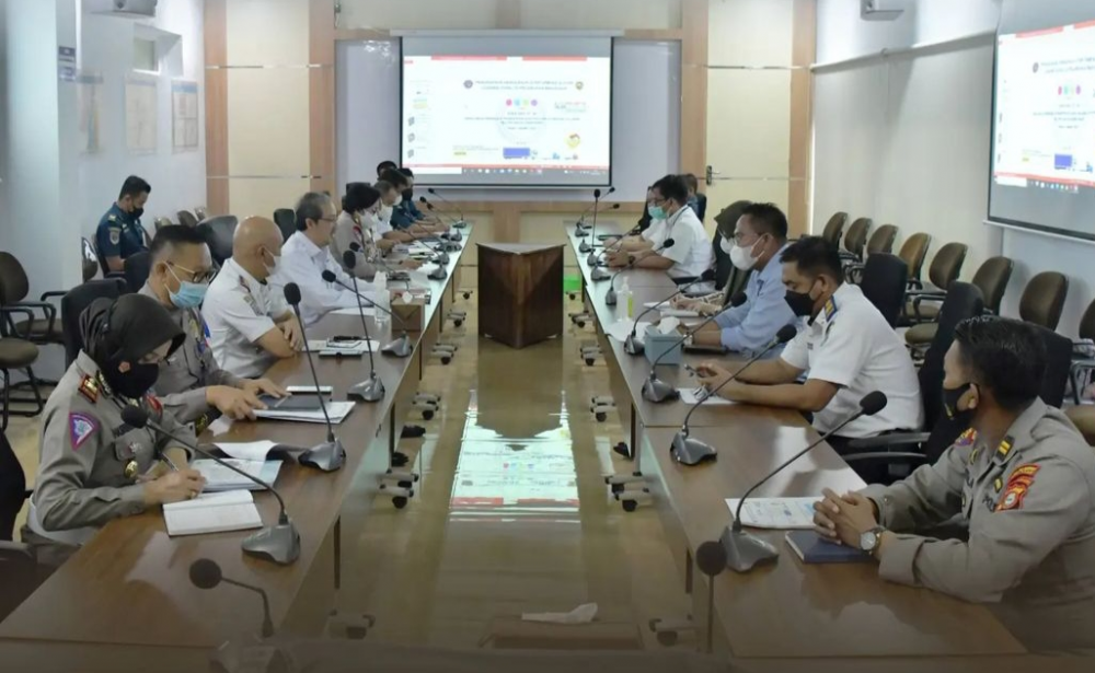 Rapat Koordinasi Dan Diskusi Terkait Over Dimension Over Loading (ODOL) Angkutan Di Pelabuhan Makassar