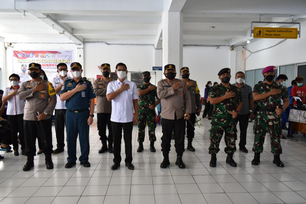 Vaksinasi Covid-19 Serentak Seluruh Indonesia