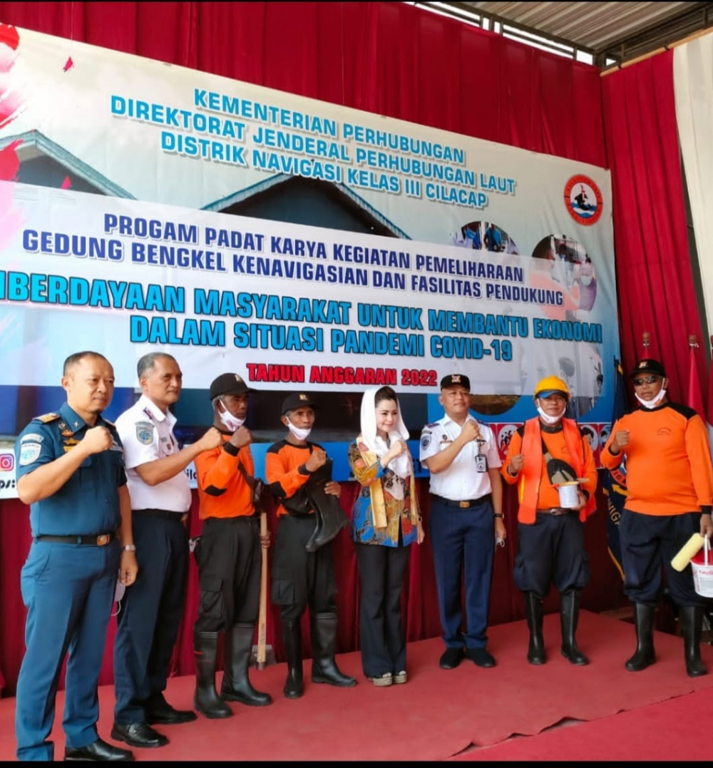 KEMENHUB KEMBALI GELAR PROGRAM PADAT KARYA TAHUN 2022 DI KANTOR DISTRIK NAVIGASI CILACAP JAWA TENGAH