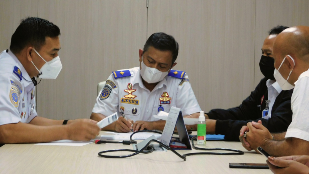 DITJEN HUBLA FASILITASI PEMBERIAN SANTUNAN ABK WNI YANG MENINGGAL DI PERAIRAN AFRIKA SELATAN
