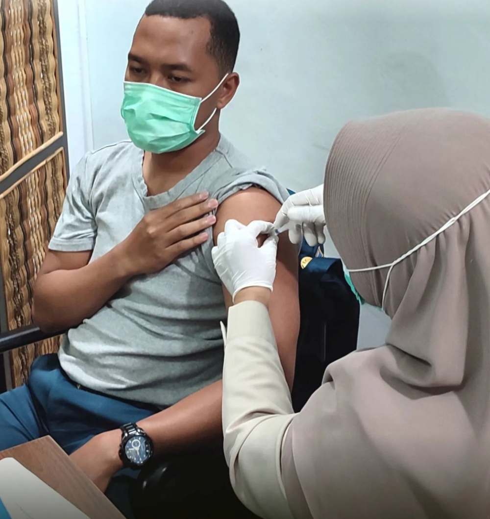 Kegiatan Vaksinasi Covid-19 Tahap 3 Vaksin Booster Untuk Kedua Kalinya Yang Diperuntukkan 30 Bagi Pegawai ASN dan PPNPN