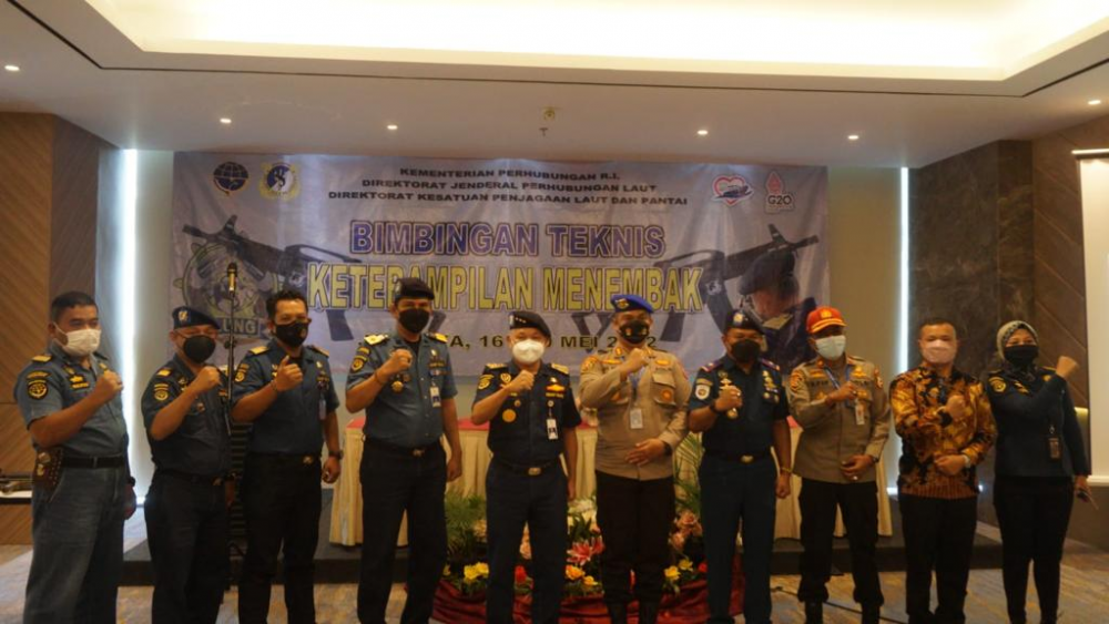 DALAM RANGKA PENGAWASAN KEAMANAN PELAYARAN, KEMENHUB TINGKATKAN KETERAMPILAN MENEMBAK ANGGOTA KPLP DI LAPANGAN