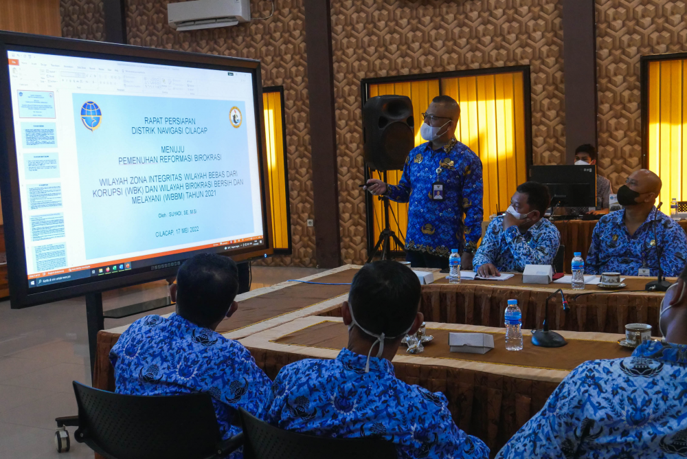 Rapat persiapan Distrik Navigasi Cilacap menuju pemenuhan reformasi birokrasi wilayah Zona Integritas WBK dan WBBM Tahun 2022