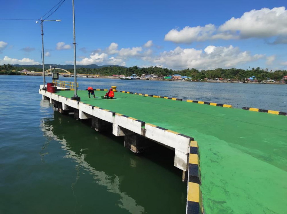 DORONG PEREKONOMIAN DAN PRODUKTIVITAS MASYARAKAT, KEMENHUB LIBATKAN RATUSAN WARGA DALAM PROGRAM PADAT KARYA DI KENDARI