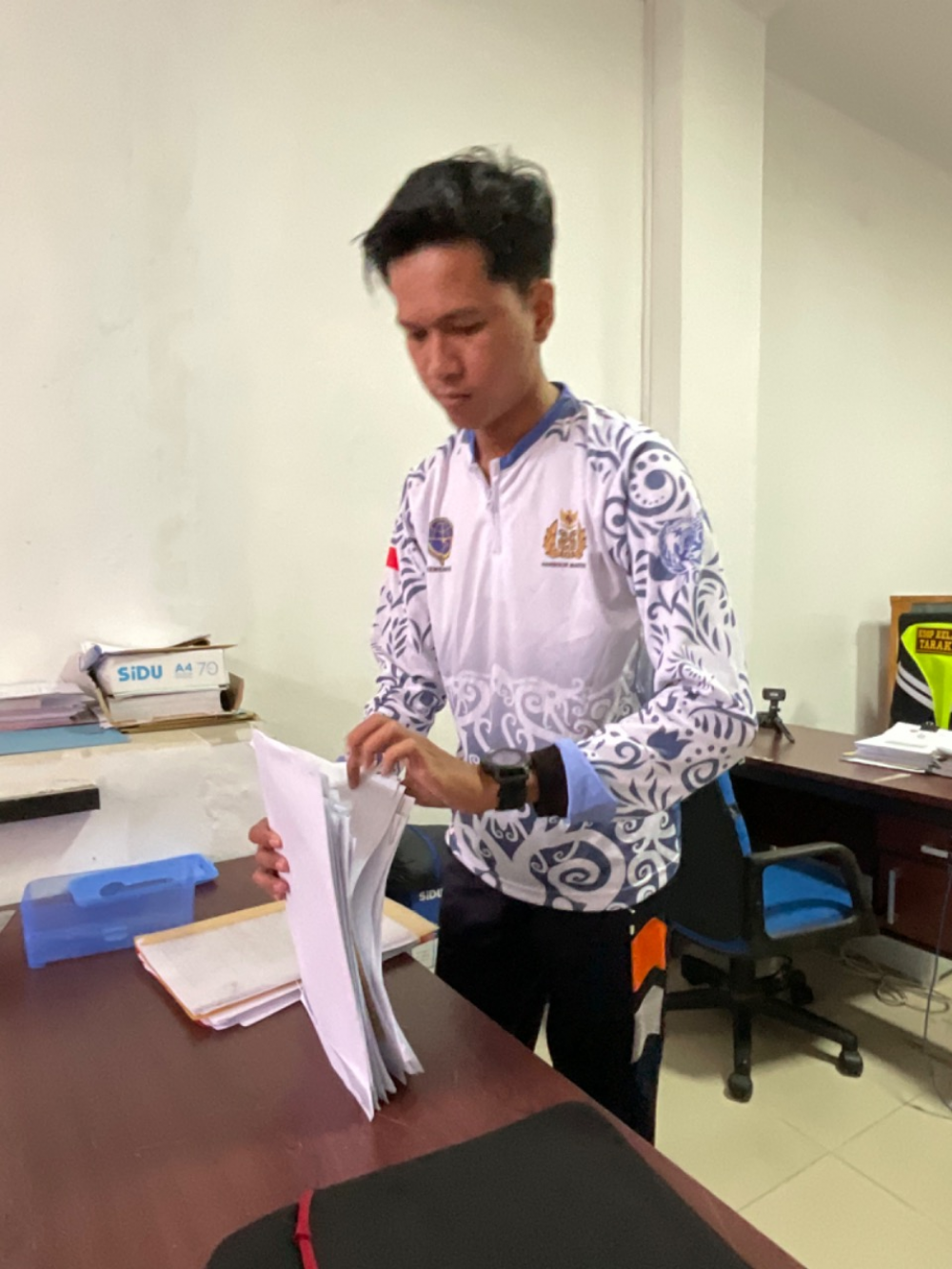 Jumat Bersih Merapikan Ruang Kerja
