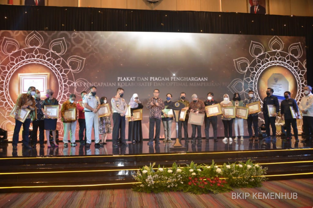 Kemenhub Beri Penghargaan Berbagai Pihak Pendukung Mudik 2022