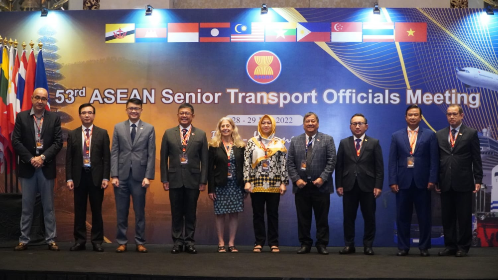 ATASI PERMASALAHAN KELANGKAAN KONTAINER, INDONESIA USULKAN TECHNICAL ASSISTANCE OLEH UNITED STATE