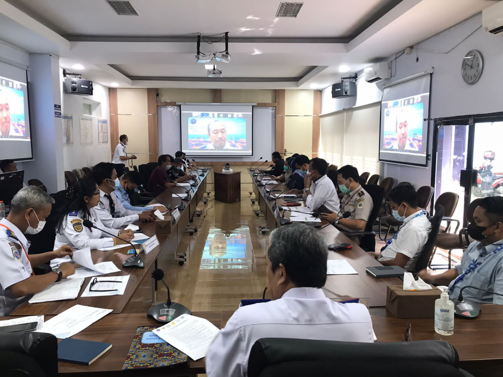 Rapat Sosialisasi Implementasi SSm Pengangkut Di 14 Pelabuhan Dan Pembahasan Persiapan Mandatori SSm Pengangkut & SSm QC Di Pelabuhan Makassar