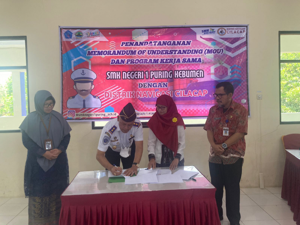 Penandatanganan Kerjasama antara Distrik Navigasi Cilacap dengan SMK Negeri 1 Puring