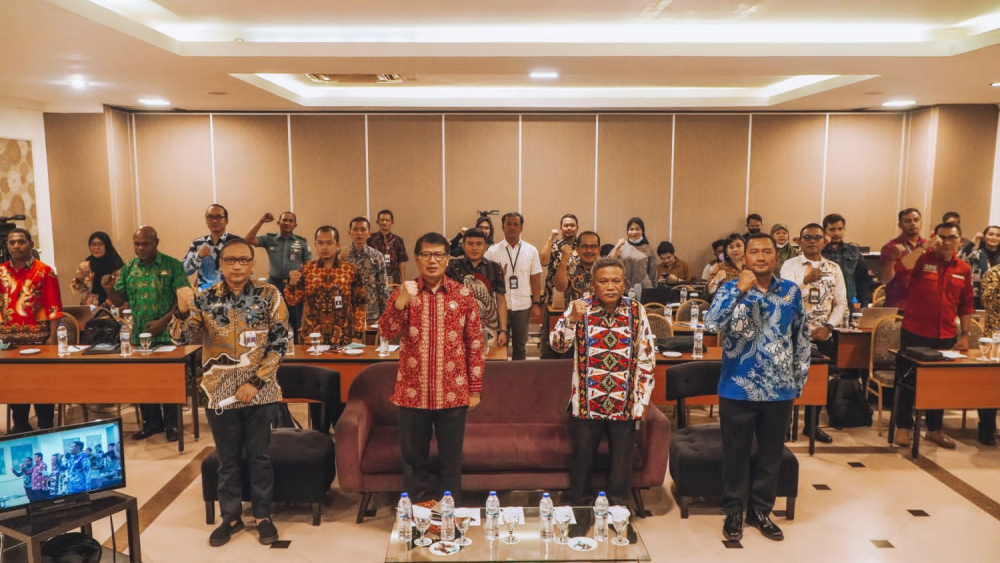 DUKUNG KELANCARAN DISTRIBUSI BARANG TOL LAUT DI FAK-FAK, KEMENHUB AKAN MENETAPKAN ALUR MASUK PELABUHAN KOKAS