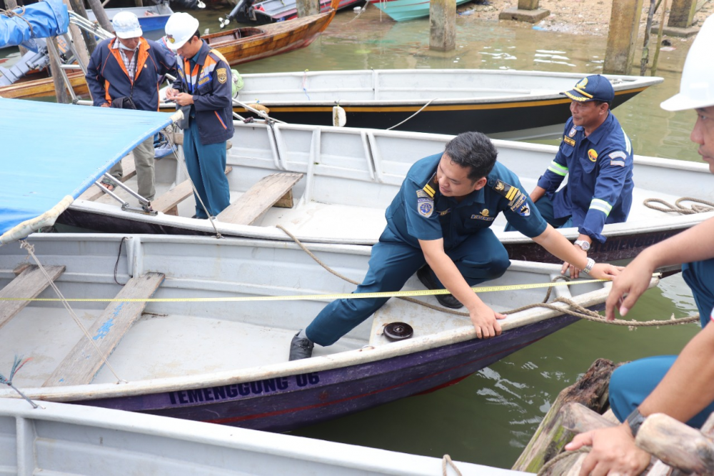 KEMENHUB BUKA GERAI PENERBITAN PAS KECIL GRATIS BAGI KAPAL TRADISIONAL DI BAWAH GT 7 DI PELABUHAN BATAM