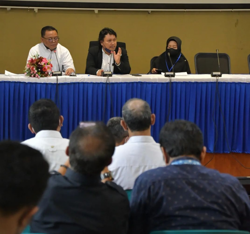 Focus Group Discussion (FGD) Laporan Antara Studi Penyusunan Roadmap Pelabuhan Makassar menuju Pelabuhan Kelas Dunia