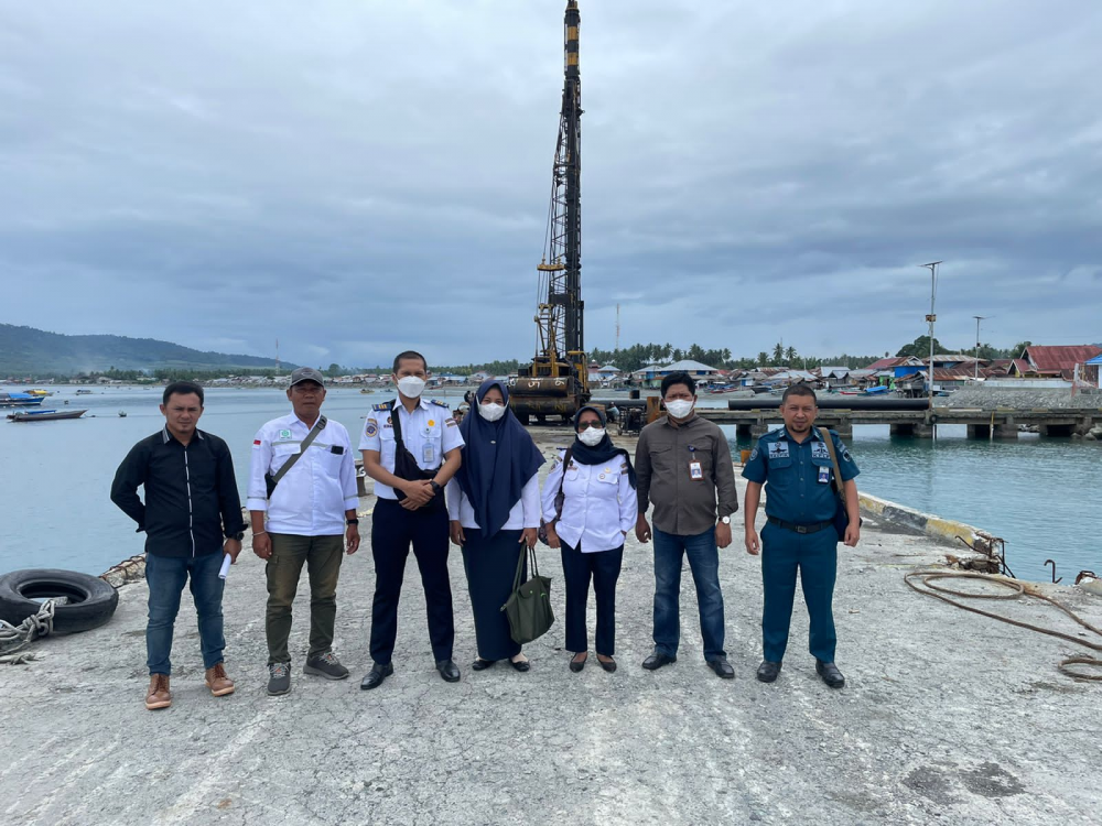Monitoring Fasilitas Pelabuhan Pekerjaan Penguatan dan Rehabilitasi Dermaga Pelabuhan Ampana Tahun Anggaran 2022 Di Pelabuhan Ampana