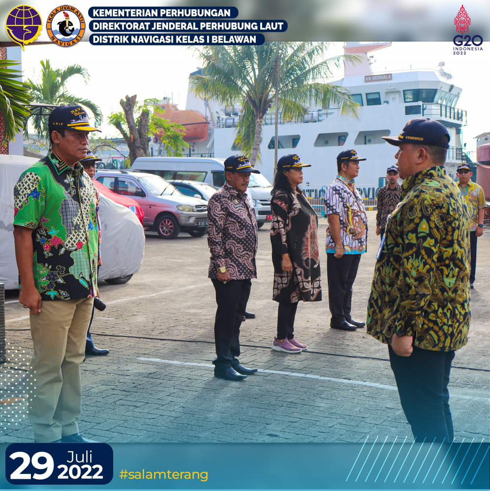Pelaksanaan Apel Pagi dan Menyanyikan Lagu Hymne dan Mars Perhubungan secara bersama.