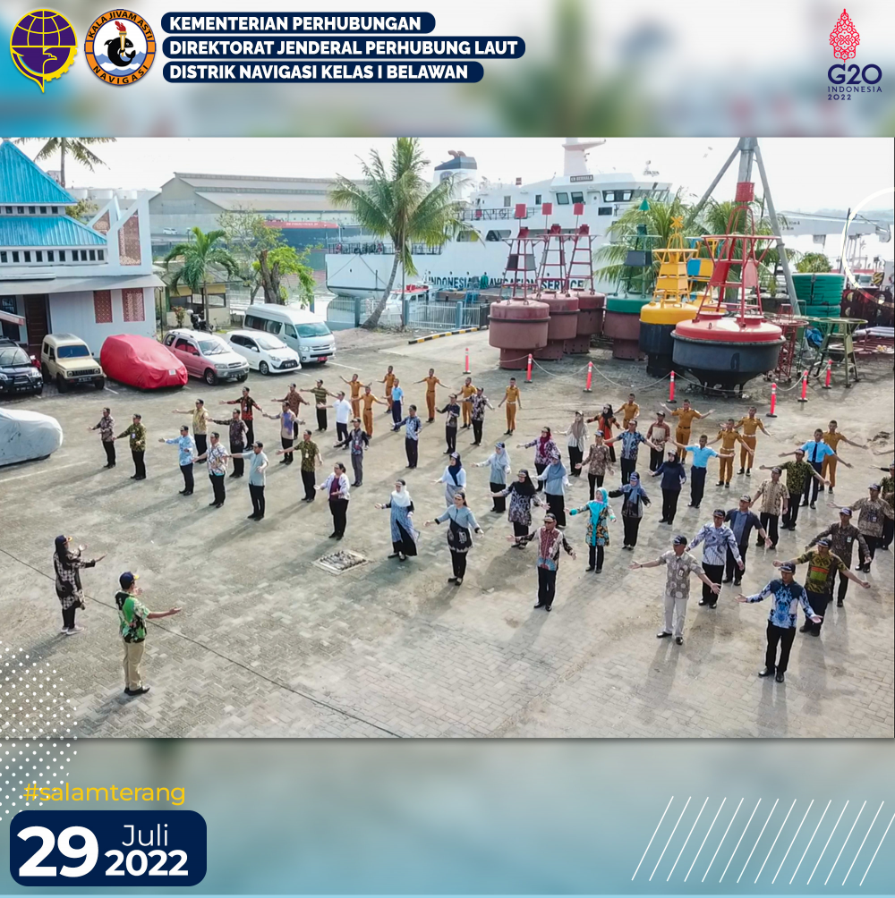 Pelaksanaan Apel Pagi dan Menyanyikan Lagu Hymne dan Mars Perhubungan secara bersama.