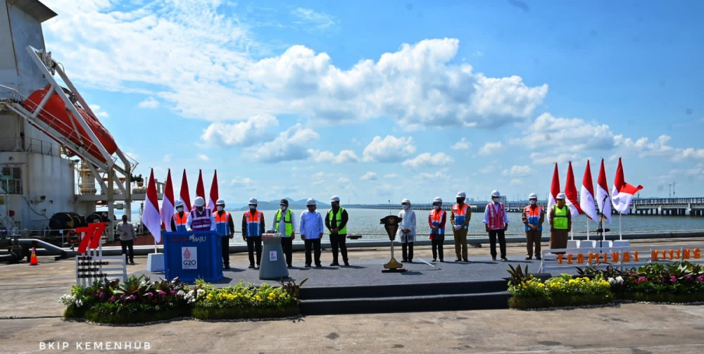 Peningkatan Daya Saing Produk Unggulan Presiden Joko Widodo Resmikan Terminal Kijing Pelabuhan Pontianak