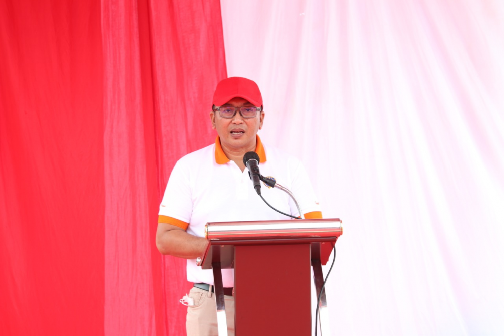 PULUHAN MASYARAKAT DUMAI DAN PEKANBARU MENGIKUTI PROGRAM PADAT KARYA KEMENHUB