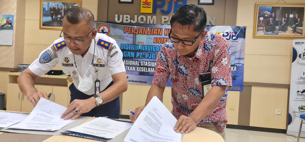 TINGKATKAN KESELAMATAN PELAYARAN DAN PERLINDUNGAN LINGKUNGAN MARITIM DI PERAIRAN PACITAN, DISTRIK NAVIGASI KELAS III CILACAP GANDENG SWASTA MANFAATKAN SROP DJPL PACITAN