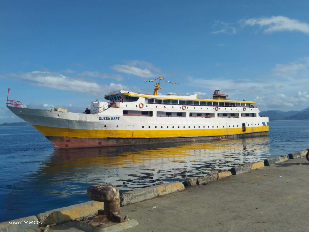 ANGKUT 73 PENUMPANG, KM. QUEEN MARY BERLAYAR MENUJU PULAU OBI