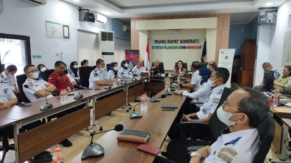 Coffee Morning dalam rangka pembangunan Zona Integritas kantor Otoritas Pelabuhan utama Makassar