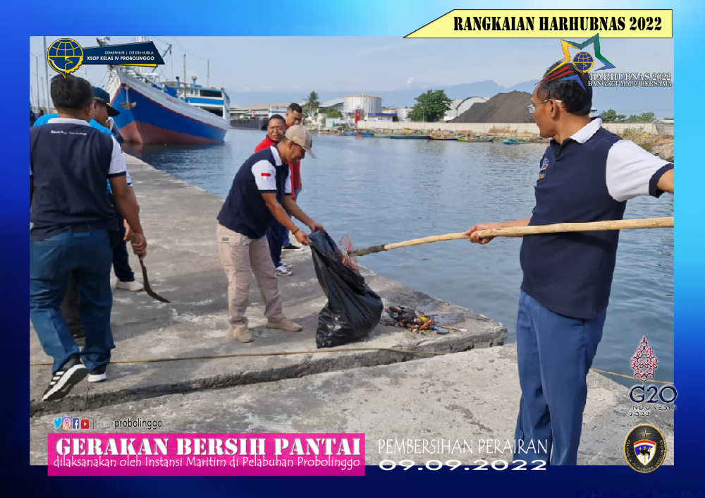 HARHUBNAS 2022 DI PELABUHAN PROBOLINGGO, KSOP PROBOLINGGO MENGADAKAN GERAKAN BERSIH PANTAI BERSAMA INSTANSI MARITIM
