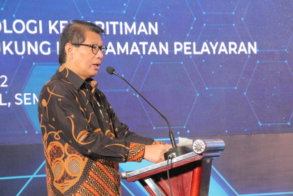 Direktorat Jenderal Perhubungan Laut melalui Distrik Navigasi Kelas II Semarang meluncurkan desain baru/redesain pelampung suar